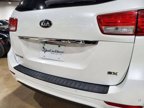 Used 2016 Kia Sedona SX FWD image 38