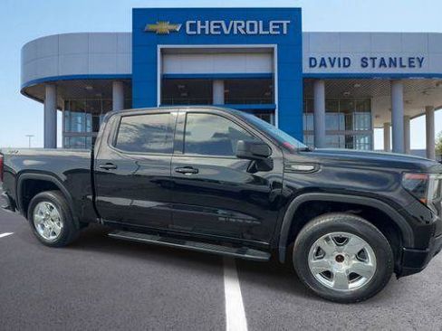 Used 2024 GMC Sierra 1500 SLE AWD/4WD image 9