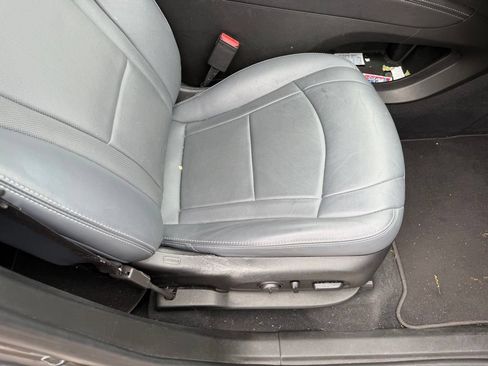 Used 2020 Buick Enclave Essence FWD image 18