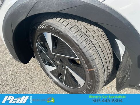 Used 2025 Hyundai Ioniq 5 SEL AWD/4WD image 19