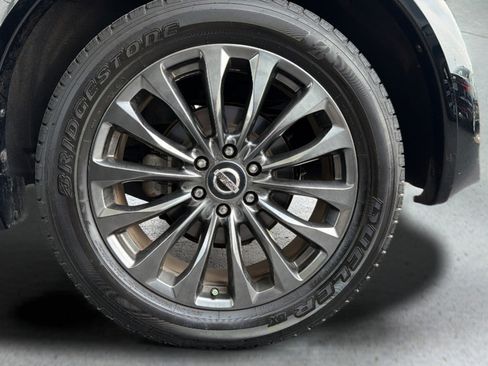 Used 2020 Nissan Armada Platinum w/ Platinum Reserve Package RWD image 31