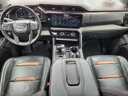 Used 2022 GMC Sierra 1500 AT4 w/ Sierra Safety Plus Package AWD/4WD image 8