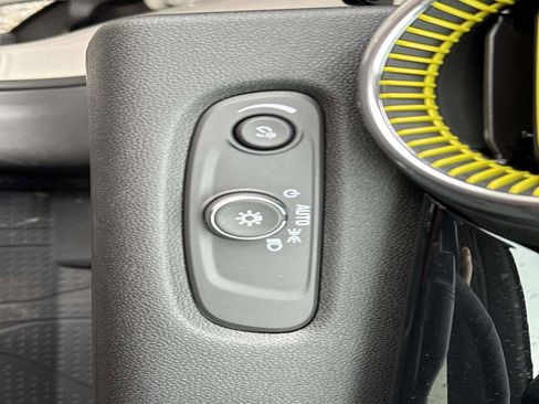 New 2026 Chevrolet Trax ACTIV w/ Sunroof Package image 20