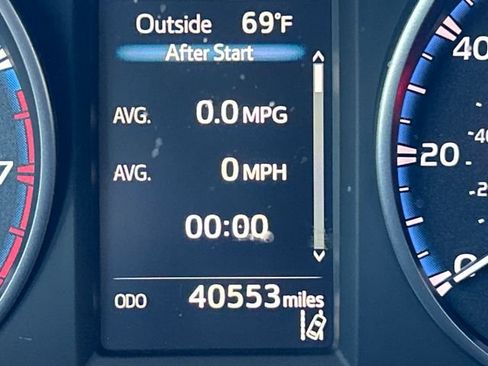 Used 2017 Toyota RAV4 LE w/ All Weather Liner Package AWD/4WD image 18