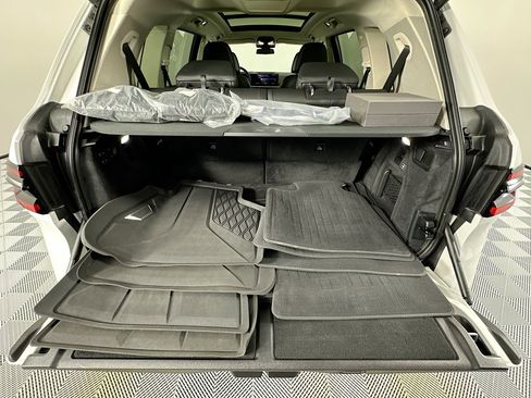 Used 2024 BMW X7 xDrive40i image 29