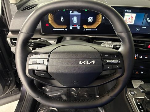 New 2026 Kia Sportage EX FWD image 19