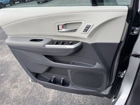 Certified 2024 Toyota Sienna Limited image 16