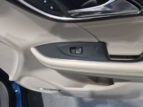 Used 2023 Buick Envision Avenir AWD/4WD image 30