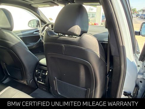 Used 2025 BMW X4 xDrive30i w/ M Sport Package AWD/4WD image 17