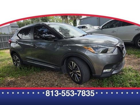 Used 2018 Nissan Kicks SR image 1