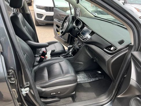 Used 2017 Buick Encore Essence FWD image 17