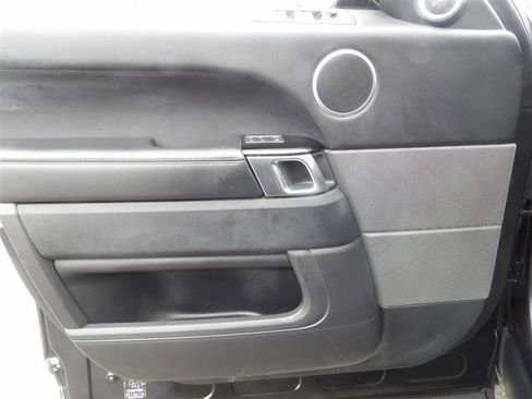 Used 2016 Land Rover Range Rover Sport HSE image 29
