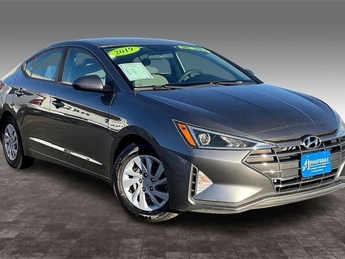 Used 2019 Hyundai Elantra SE image 11