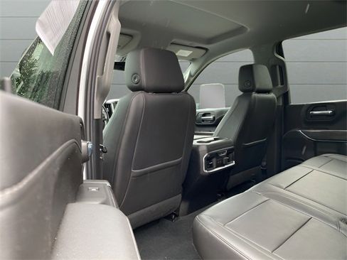 Used 2020 Chevrolet Silverado 3500 LTZ w/ LTZ Convenience Package image 16