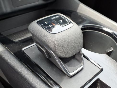 Used 2024 Nissan Rogue SV FWD image 15