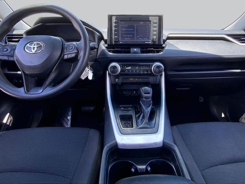 Used 2021 Toyota RAV4 LE FWD image 15