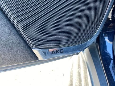 Used 2022 Cadillac Escalade Premium Luxury Platinum image 18