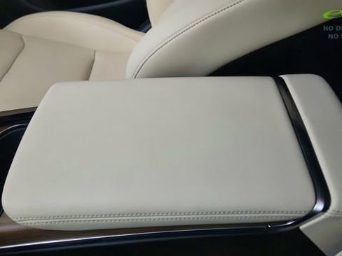 Used 2022 Tesla Model S AWD/4WD image 51