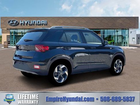 New 2026 Hyundai Venue SEL FWD image 8