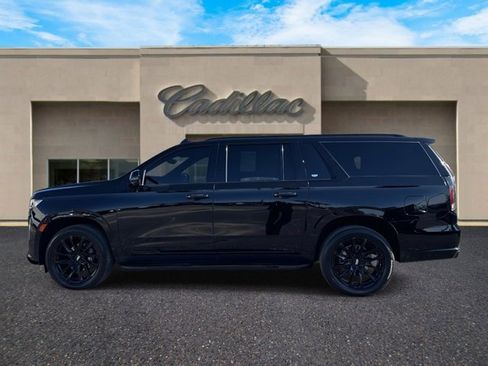 Certified 2023 Cadillac Escalade ESV Sport w/ LPO, ONYX Package image 6