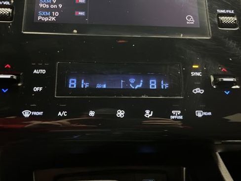 Used 2024 Hyundai Santa Cruz SEL AWD/4WD image 17