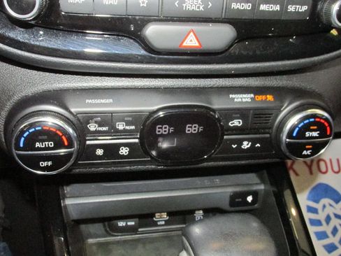 Used 2023 Kia Soul GT-Line image 22