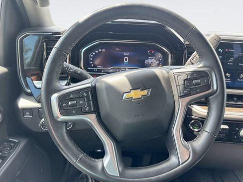 Used 2025 Chevrolet Silverado 2500 LT w/ Convenience Package AWD/4WD image 14
