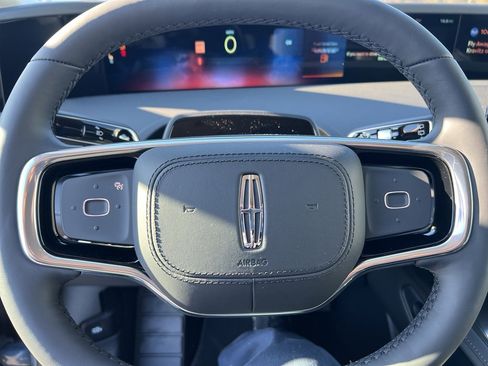 New 2026 Lincoln Nautilus Reserve w/ Jet Appearance Package image 11