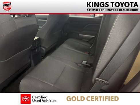 Used 2025 Toyota 4Runner SR5 AWD/4WD image 14
