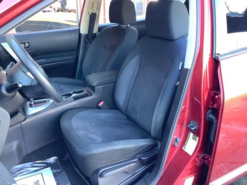 Used 2014 Nissan Rogue S w/ Convenience Package AWD/4WD image 10