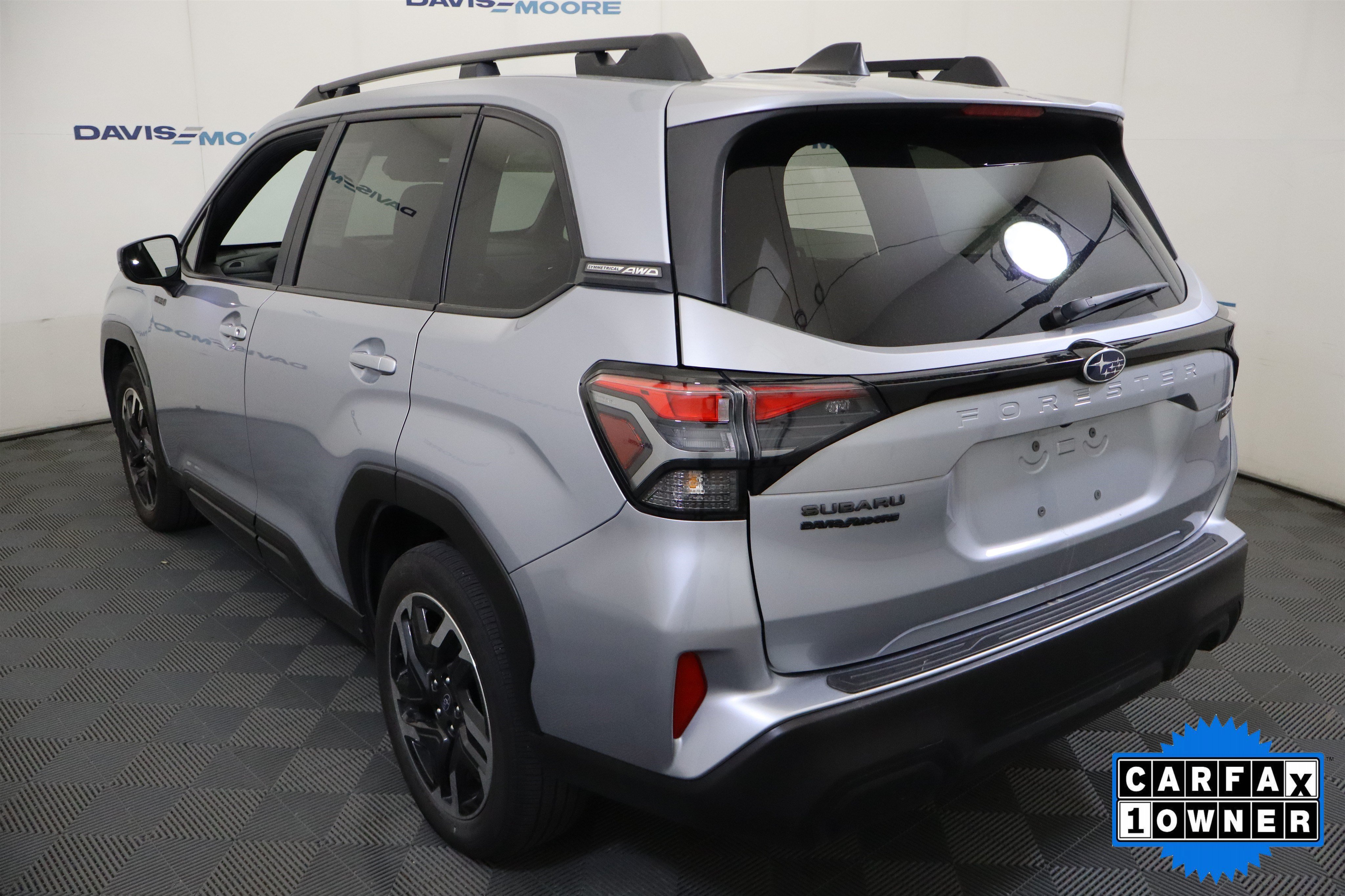 Used 2025 Subaru Forester Premium AWD/4WD image 10