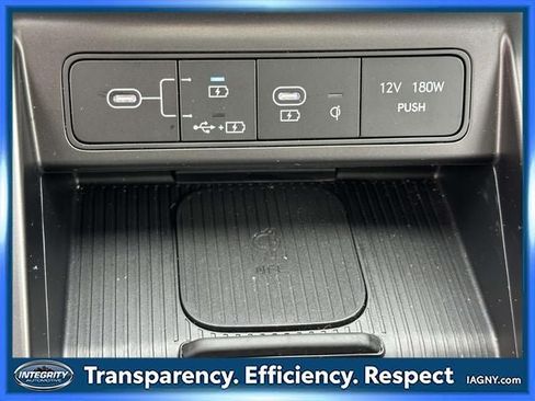Used 2025 Hyundai Kona Limited AWD/4WD image 25