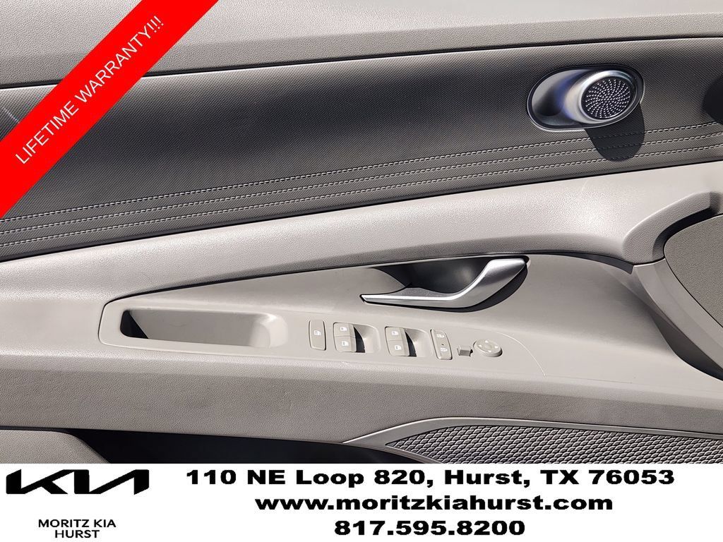 Used 2023 Hyundai Elantra Blue FWD image 25