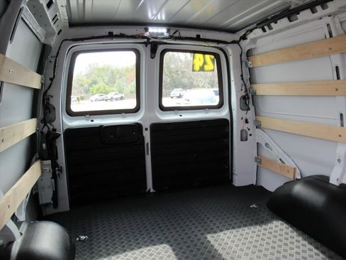 Used 2024 GMC Savana 2500 w/ Driver Convenience Package RWD image 13