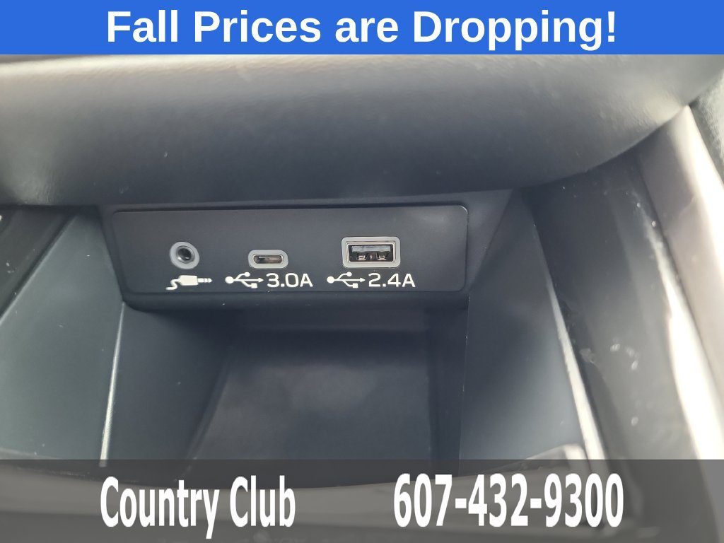 Used 2025 Subaru Outback Limited AWD/4WD image 16