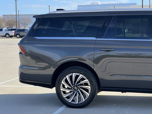 Certified 2025 Lincoln Navigator L Black Label image 11