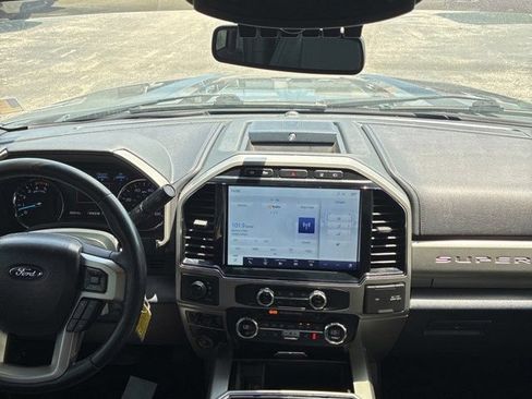 Used 2022 Ford F350 Lariat w/ Chrome Package AWD/4WD image 18