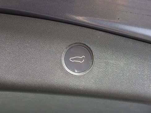 Used 2022 Tesla Model 3 image 23