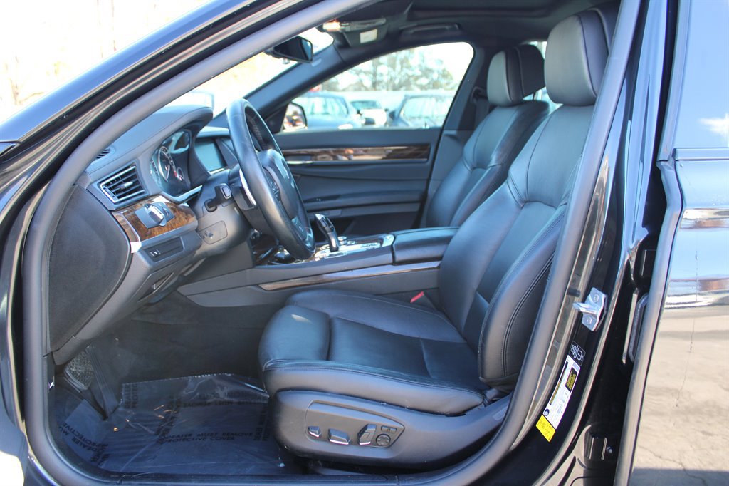 Used 2013 BMW 740Li RWD image 14