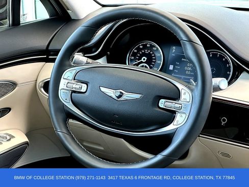 Used 2023 Genesis GV70 2.5T w/ Advanced Package AWD/4WD image 31