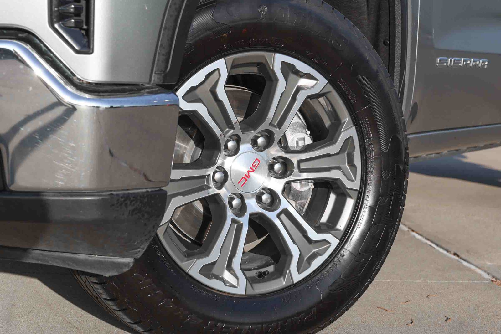 Used 2025 GMC Sierra 1500 SLT AWD/4WD image 12