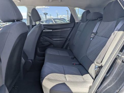 Used 2023 Kia Seltos LX image 12