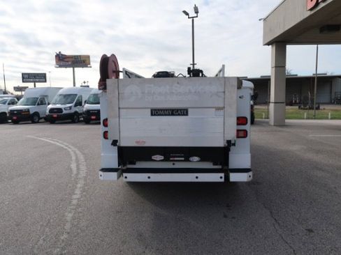 Used 2018 Ford F250 XL w/ Power Equipment Group image 5