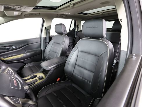 Used 2019 GMC Acadia Denali w/ Technology Package AWD/4WD image 11