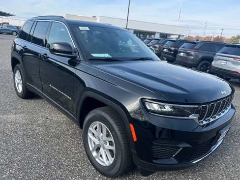 New 2025 Jeep Grand Cherokee Laredo X w/ Luxury Tech Group I image 25