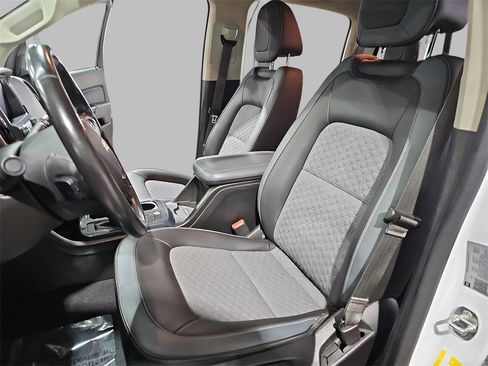 Certified 2022 Chevrolet Colorado Z71 w/ Safety Package image 14