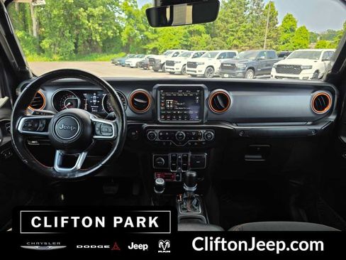 Used 2021 Jeep Gladiator Mojave AWD/4WD image 20