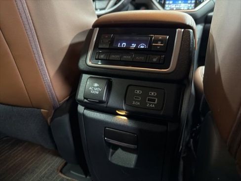 Used 2024 Subaru Ascent Touring image 36