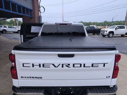 Used 2024 Chevrolet Silverado 1500 LT AWD/4WD image 30