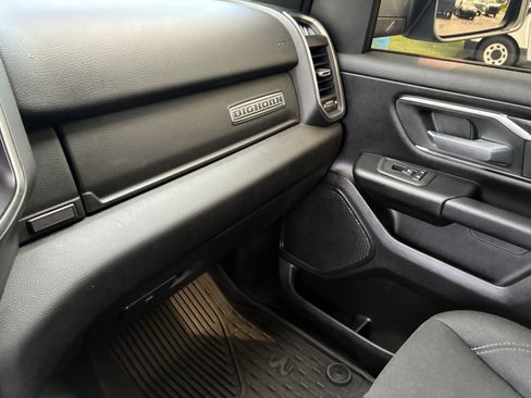 Used 2025 RAM 1500 Big Horn AWD/4WD image 38
